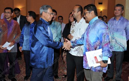 KB02_07122014_MINYAK_GAS