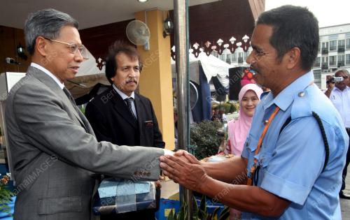 MUSTAPA MOHAMED