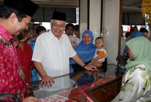 DATUK SERI NAJIB TUN RAZAK