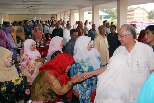 DATUK SERI MOHD NAJIB TUN ABDUL RAZAK.