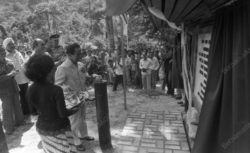KB02_09032015_RASMI_HUTAN