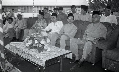 KB02_090490_GHAFARBABA_BERBUKAPUASA