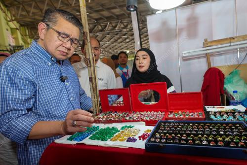DATUK SERI SALAHUDDIN AYUB