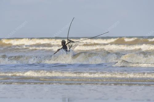 TINJAUAN MONSUN TIMUR LAUT