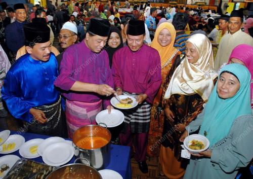 ISMAIL SABRI YAAKOB