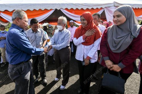 DATUK SERI MUSTAPA MOHAMED