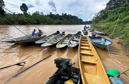 SUNGAI NENGGIRI SEMAKIN SURUT