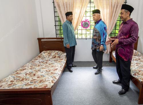 TAN SRI TENGKU MOHAMAD RIZAM TENGKU ABDUL AZIZ