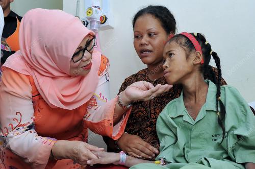 KB02_12102015_WANITA_ASLI
