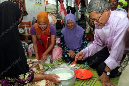 KB02_13022012_MUSTAPA_BANJIR