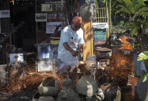 KB02_13022019_TUKANG_BESI