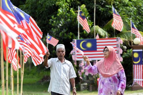 ZAHARI ABDULLAH