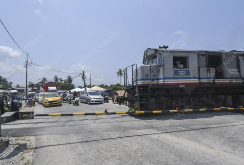TINJAUAN PERJALANAN KTMB