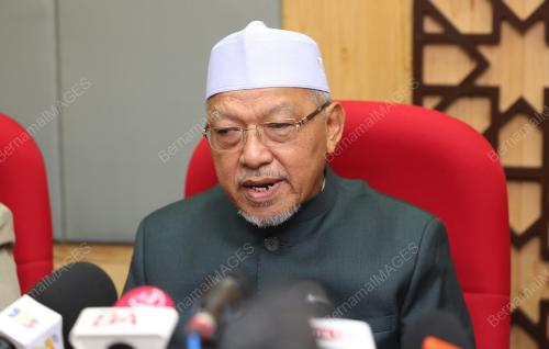 DATUK AHMAD YAKOB