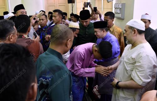 KB02_15062018_SEMBAHYANG_BN201806140799
