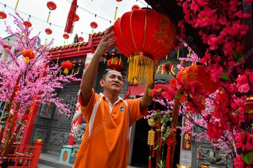 PERSIAPAN TAHUN BARU CINA