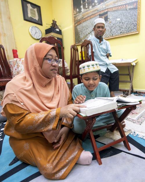 ZAWATI YUSOFF