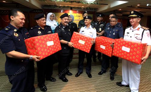 KB02_16072014_KUIH_RAYA