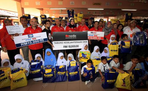 KB02_17012015_BANTUAN_BANJIR