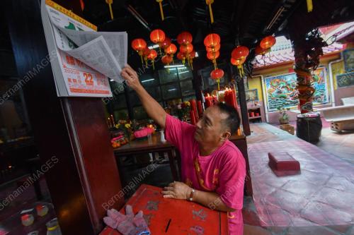TINJAUAN PERSIAPAN TAHUN BARU CINA