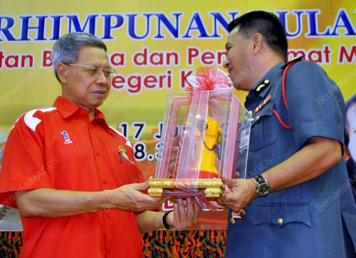KB02_17062012_MUSTAPA_BOMBA