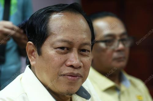 DATUK SERI AHMAD MASLAN