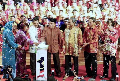 DATUK SERI UTAMA DR RAIS YATIM