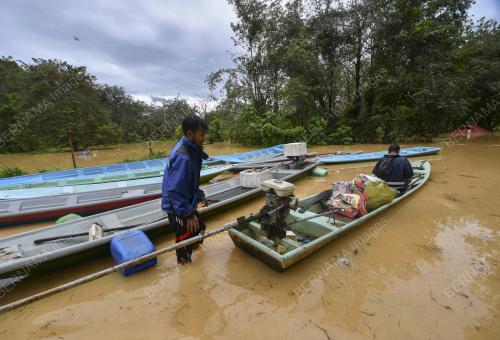 TINJAUAN MUSIM TENGKUJUH