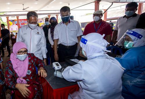 DATUK SERI MUSTAPA MOHAMED