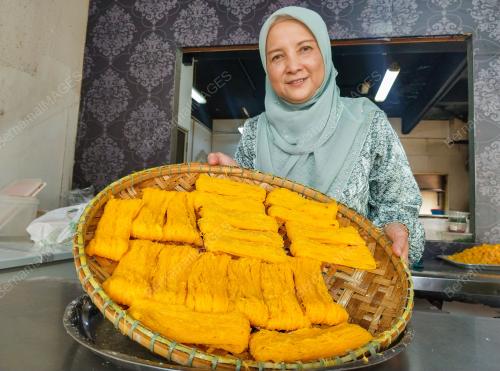 KUIH JALA MAS