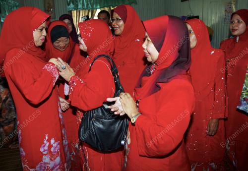 KB02_20042012_WANITA