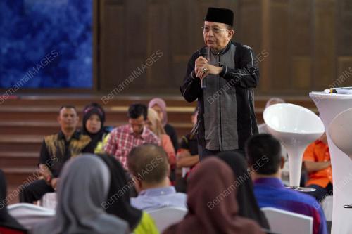 KB02_20112017_PENGGIAT_SENI_BN201711191886
