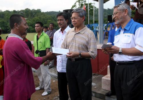 MUSTAPA MOHAMED