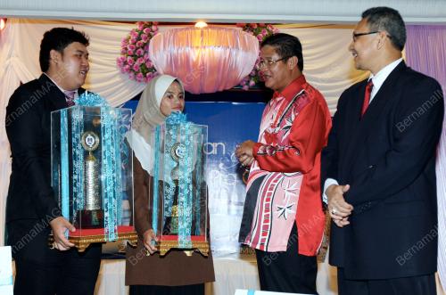 KB02_21062012_ANUGERAH_UiTM
