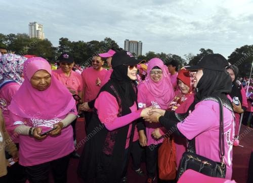 KB02_21102017_WALK_KASEH_BN201710208935