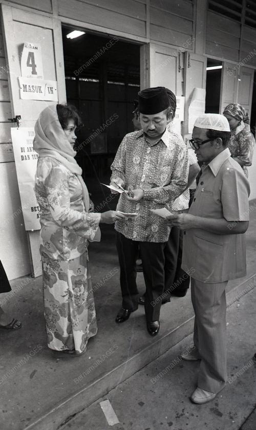 TENGKU RAZALEIGH HAMZAH