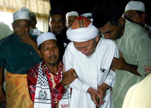 NIK ABDUL AZIZ NIK MAT