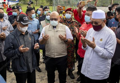 TAN SRI MUHYIDDIN YASSIN