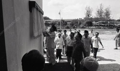TENGKU RAZALEIGH HAMZAH