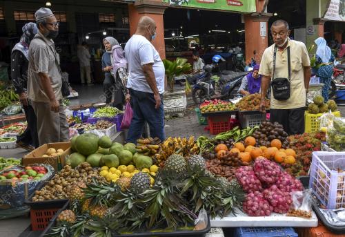 TINJAUAN ORANG RAMAI KE PASAR