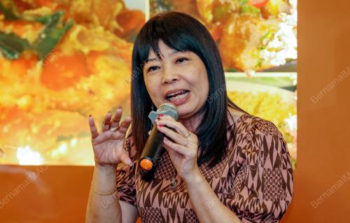 LIM HUI YING