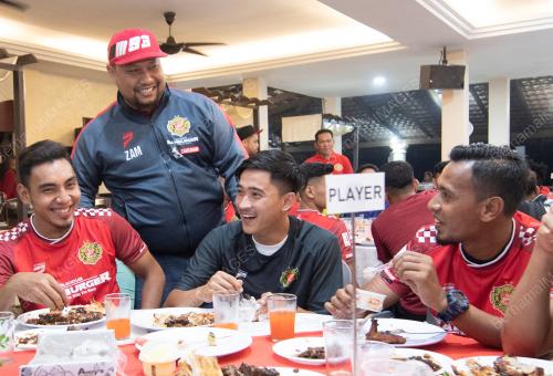 JERSI TRW KELANTAN FC