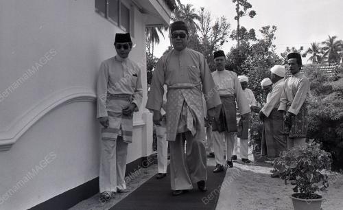 MAKAM DIRAJA LANGGAR