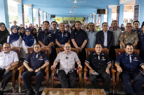 DATUK SERI SHAMSUL ISKANDAR MOHD AKIN
