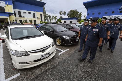 KB02_25112019_KERETA_BN201911218473