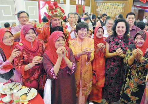 KB02_27012012_RAYA_CINA