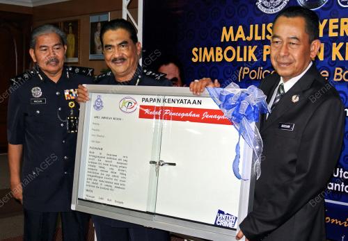KB02_27012014_POLIS_SEKOLAH