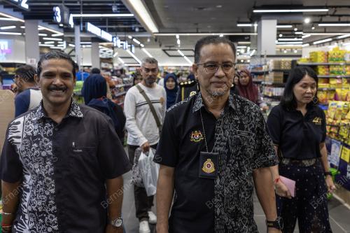 AZMAN ISMAIL