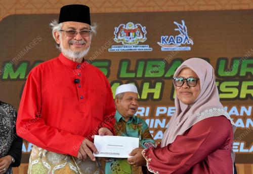 KHALID ABDUL SAMAD