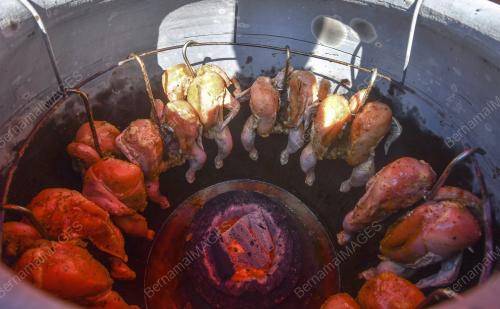 AYAM BAKAR TEMPAYAN BANGKOK